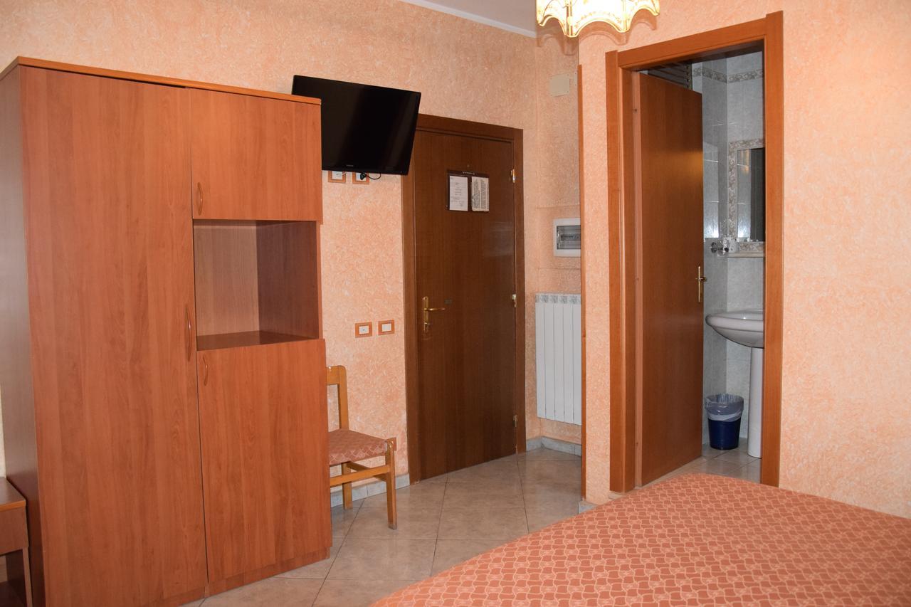 Hotel Bruna Řím Exteriér fotografie
